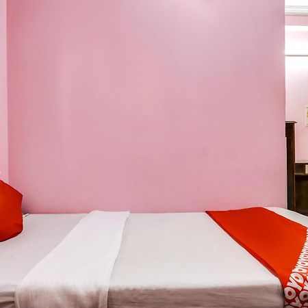 Hotel O Moon Palace Dx Нью-Дели Экстерьер фото