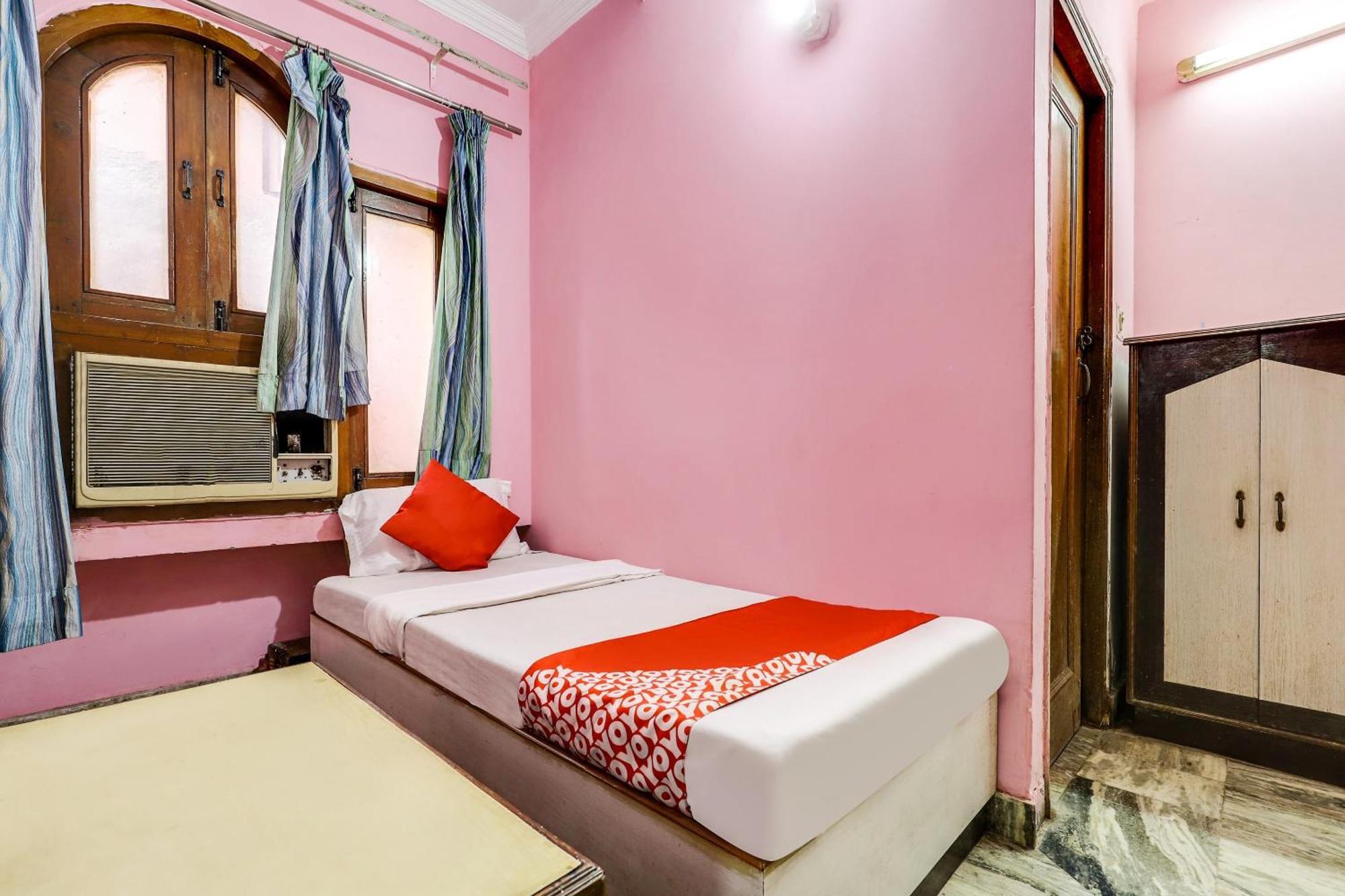 Hotel O Moon Palace Dx Нью-Дели Экстерьер фото