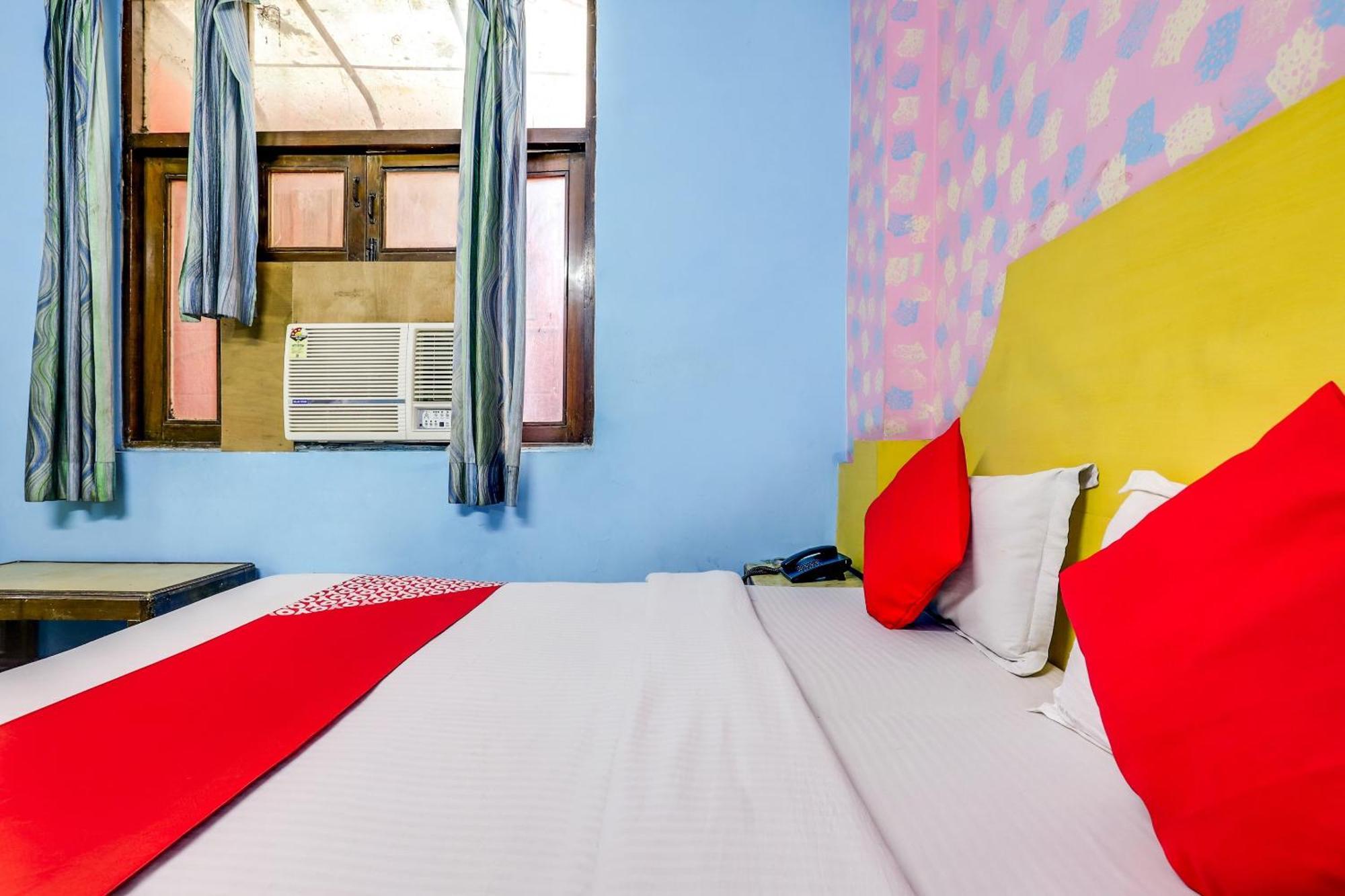 Hotel O Moon Palace Dx Нью-Дели Экстерьер фото
