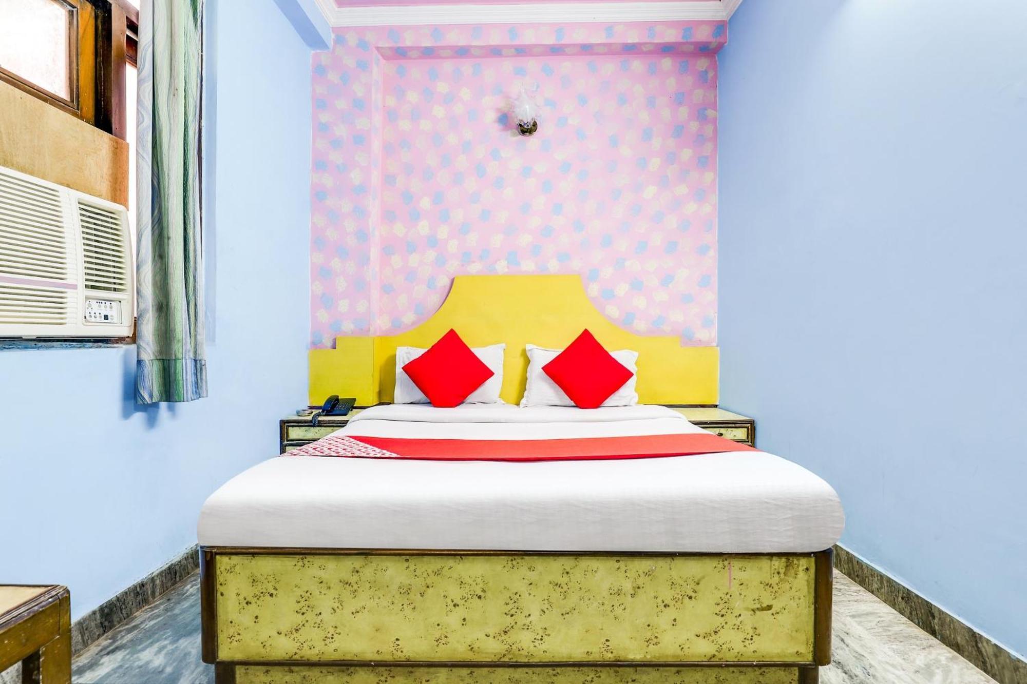 Hotel O Moon Palace Dx Нью-Дели Экстерьер фото
